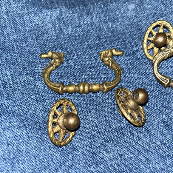 Vintage pair of brass / bronze furniture handles. Handles for furniture. - Picture 5 of 6